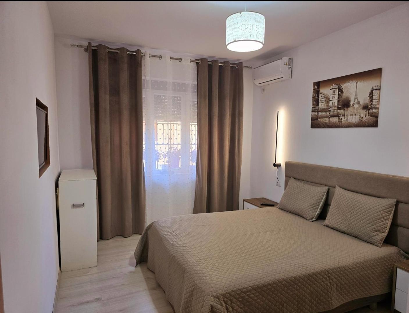 Grace'S Centre Apartment Shkodër Buitenkant foto